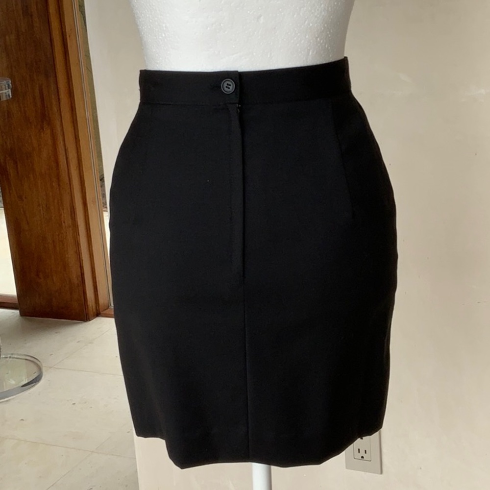 Classic Black Women's Blazer - Picture 8 of 10